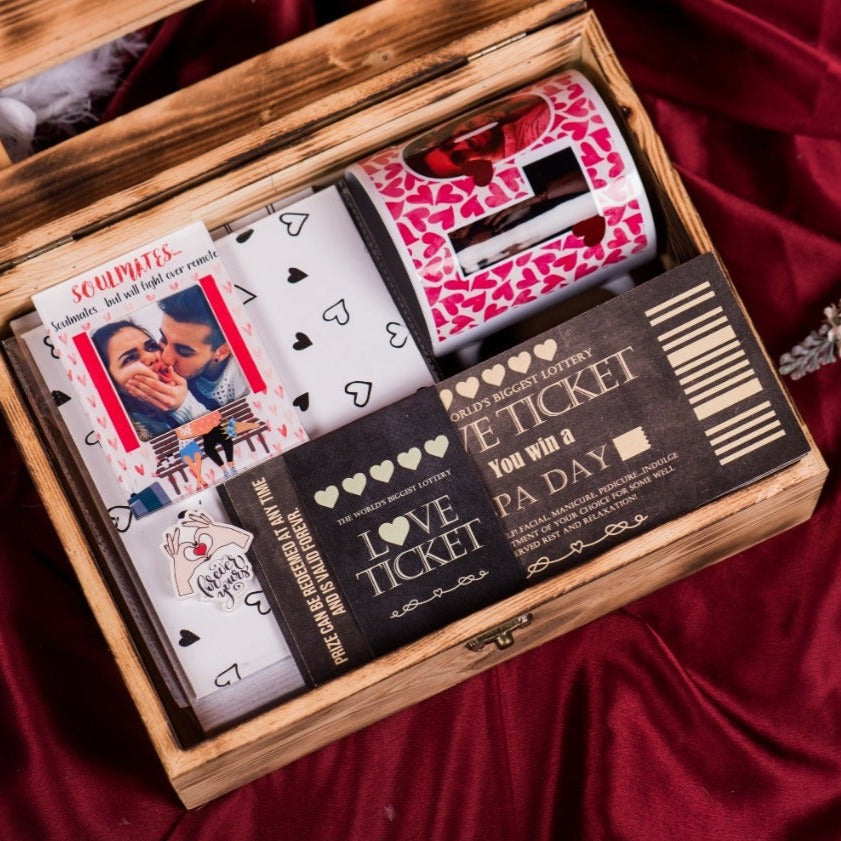 Love in a Box: The Ultimate Romantic Gift Set
