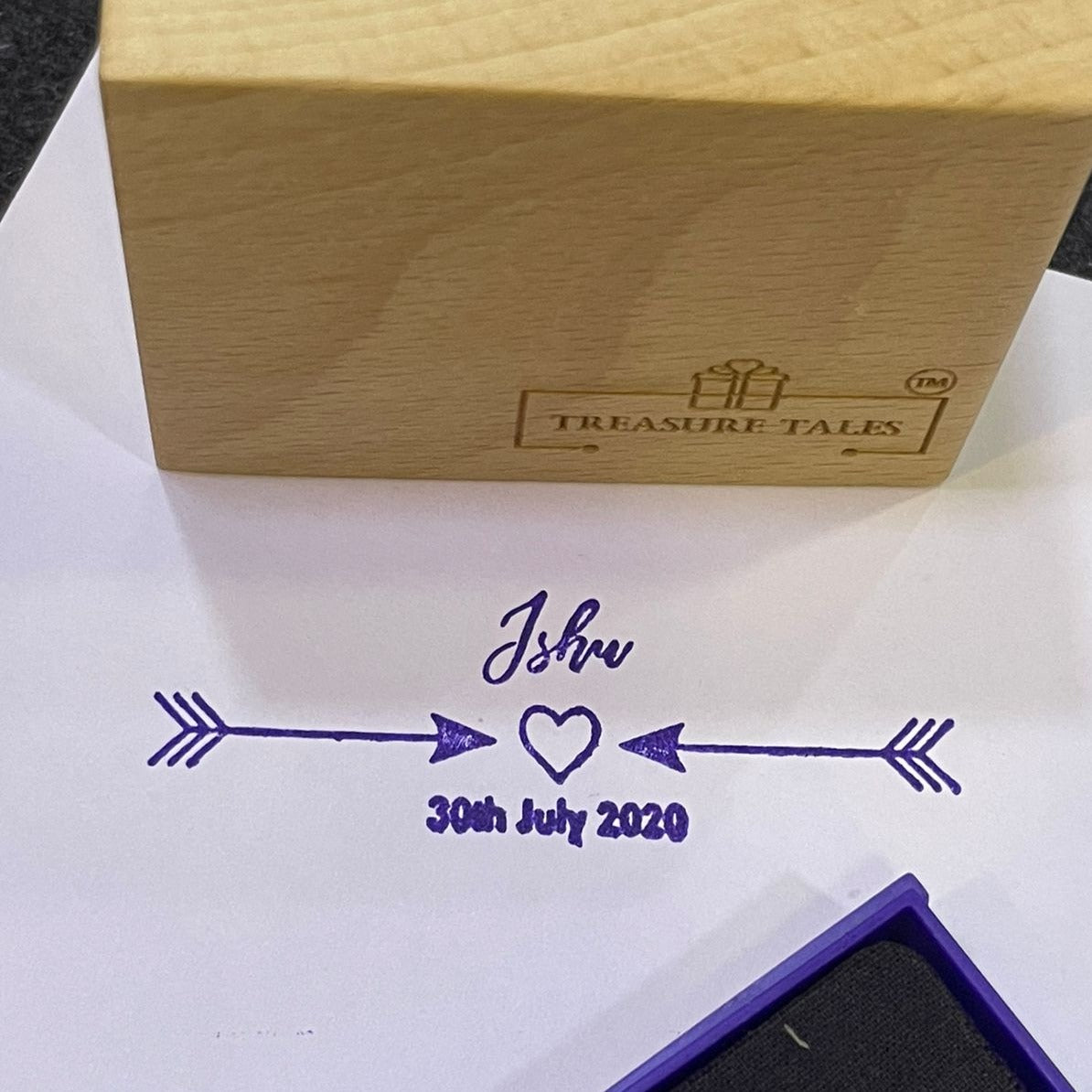 "When we met" Personalized Love Arrow Stamp – Custom Name & Date Rubber Stamp for Weddings & Anniversaries