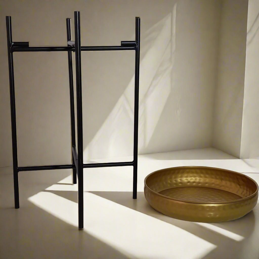 Metal Planter with Foldable Stand