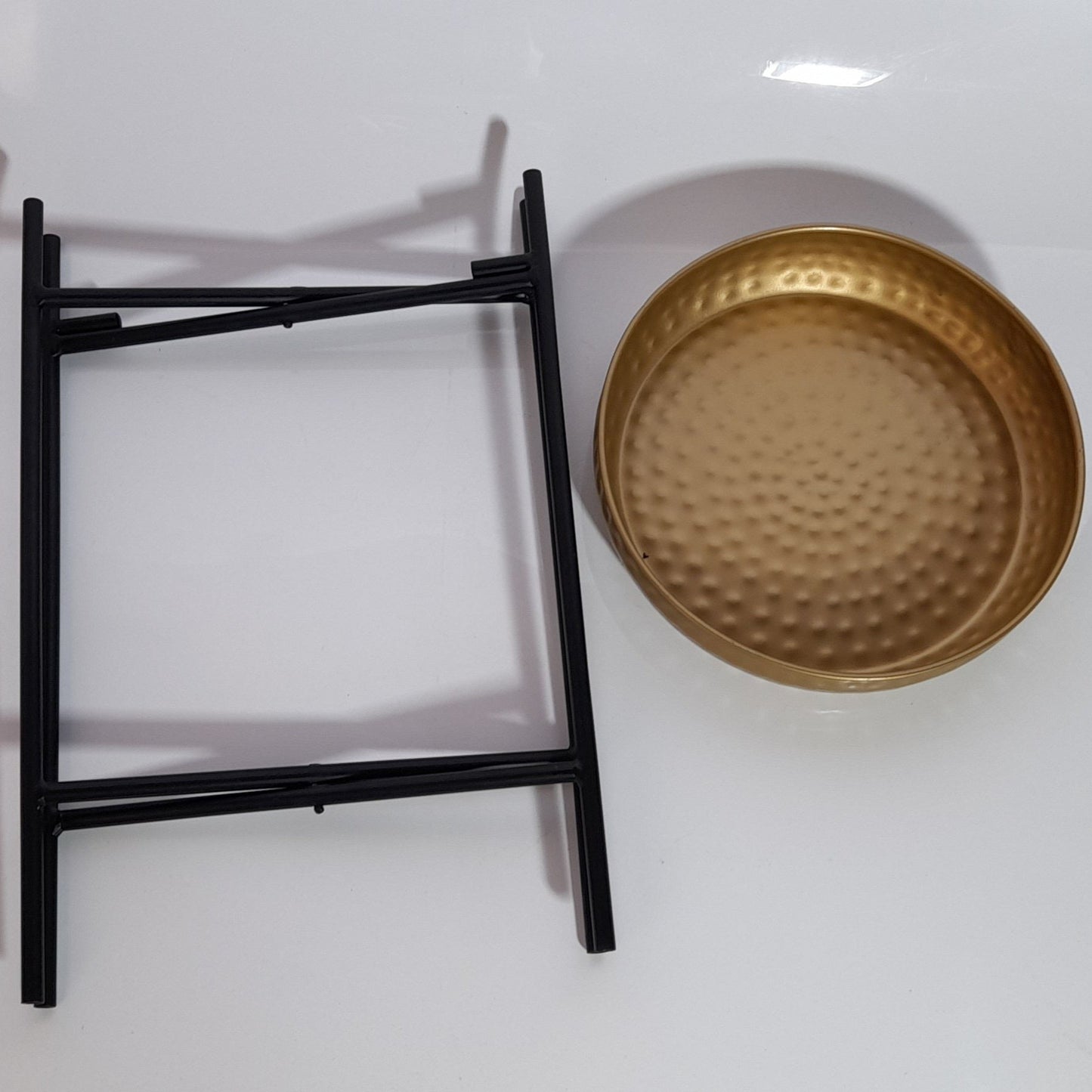Metal Planter with Foldable Stand