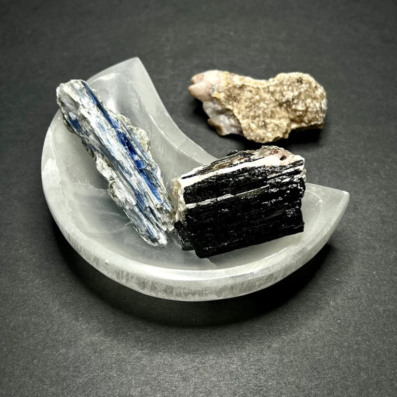Selenite Moon Charging Bowl – Crystal Charging & Energy Cleansing!