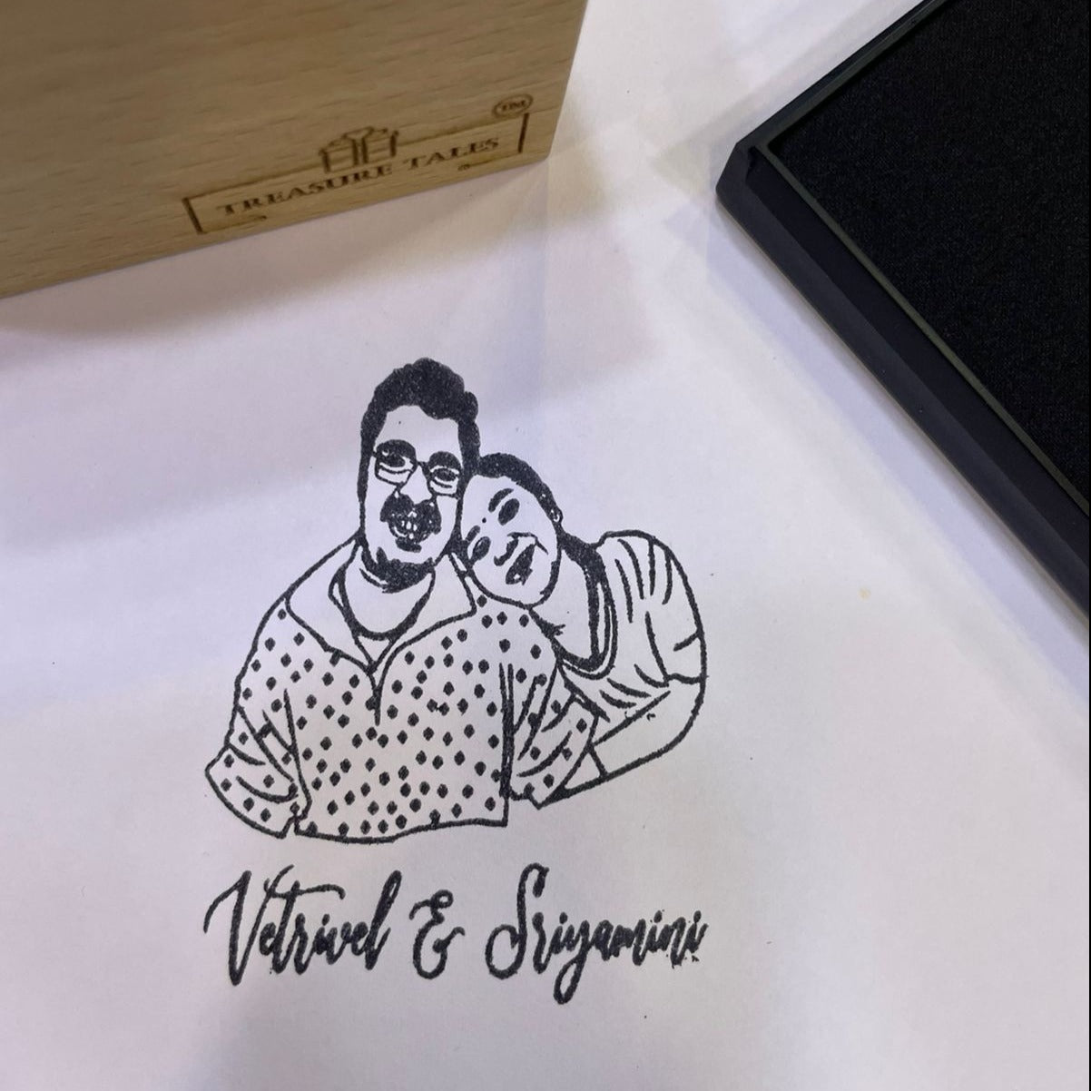 Personalized Couple Photo Stamp – Custom Rubber Stamp with Names – Ideal for Wedding Invites, Anniversary Gifts, and DIY Projects