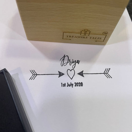 "When we met" Personalized Love Arrow Stamp – Custom Name & Date Rubber Stamp for Weddings & Anniversaries