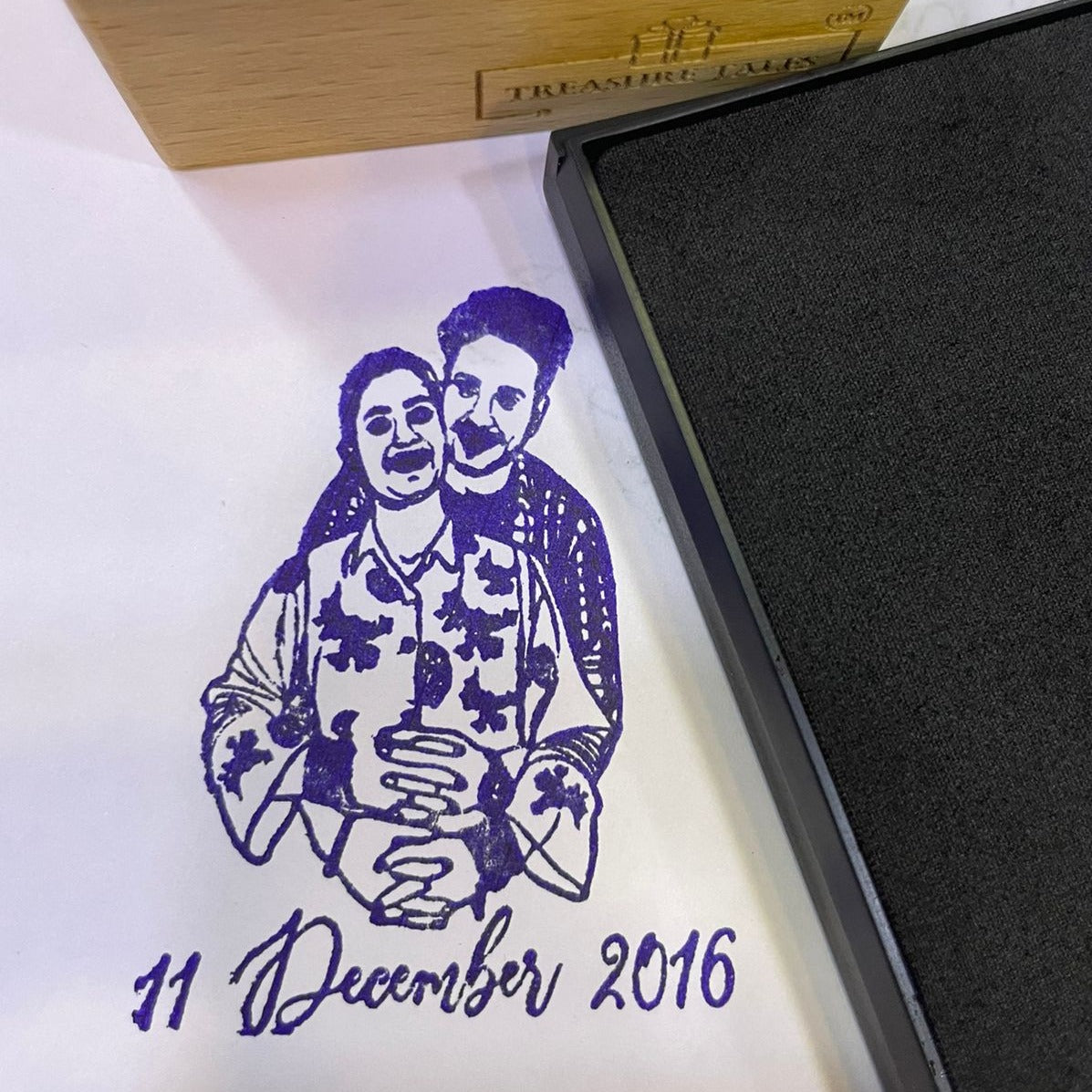 Personalized Couple Photo Stamp – Custom Rubber Stamp with Names – Ideal for Wedding Invites, Anniversary Gifts, and DIY Projects