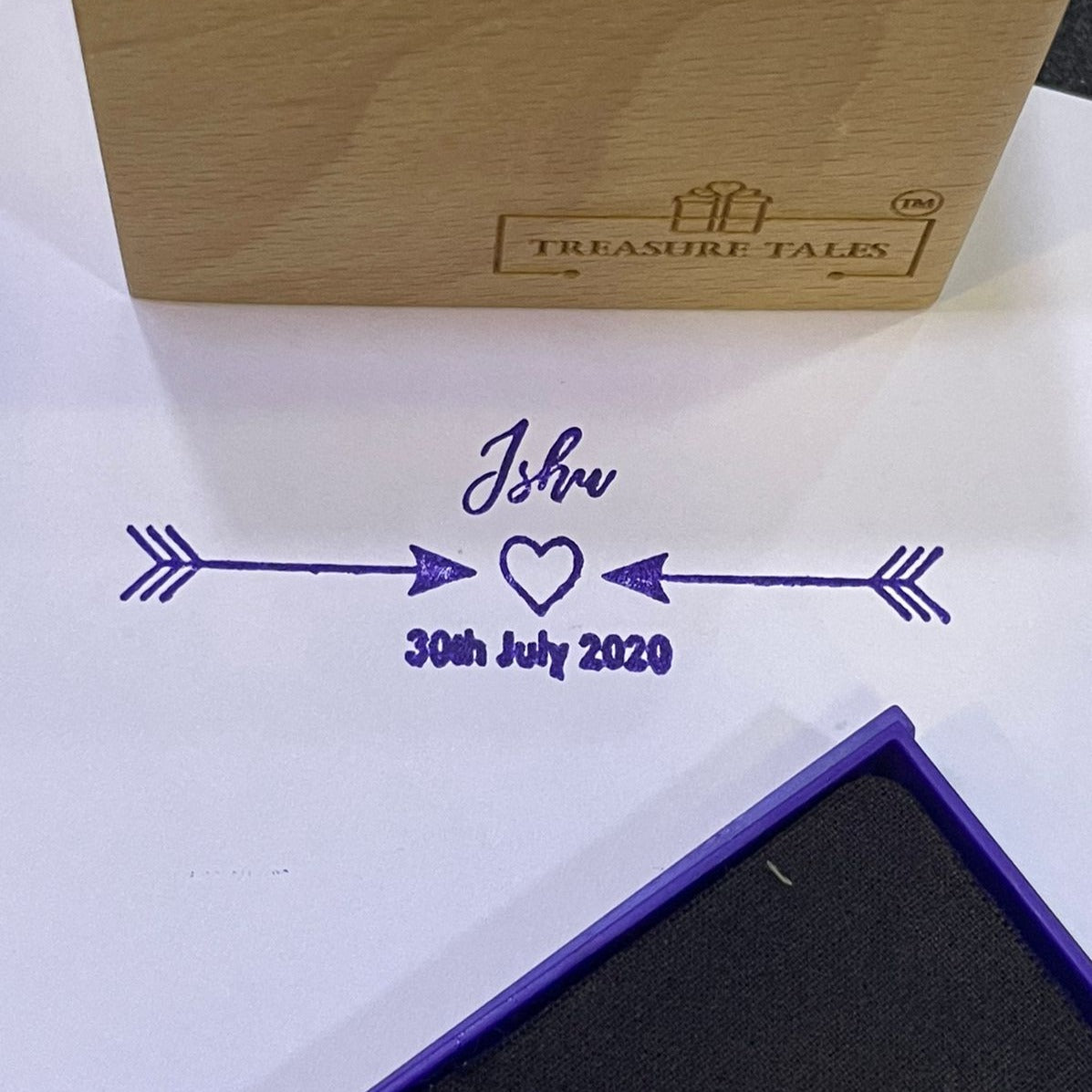 "When we met" Personalized Love Arrow Stamp – Custom Name & Date Rubber Stamp for Weddings & Anniversaries